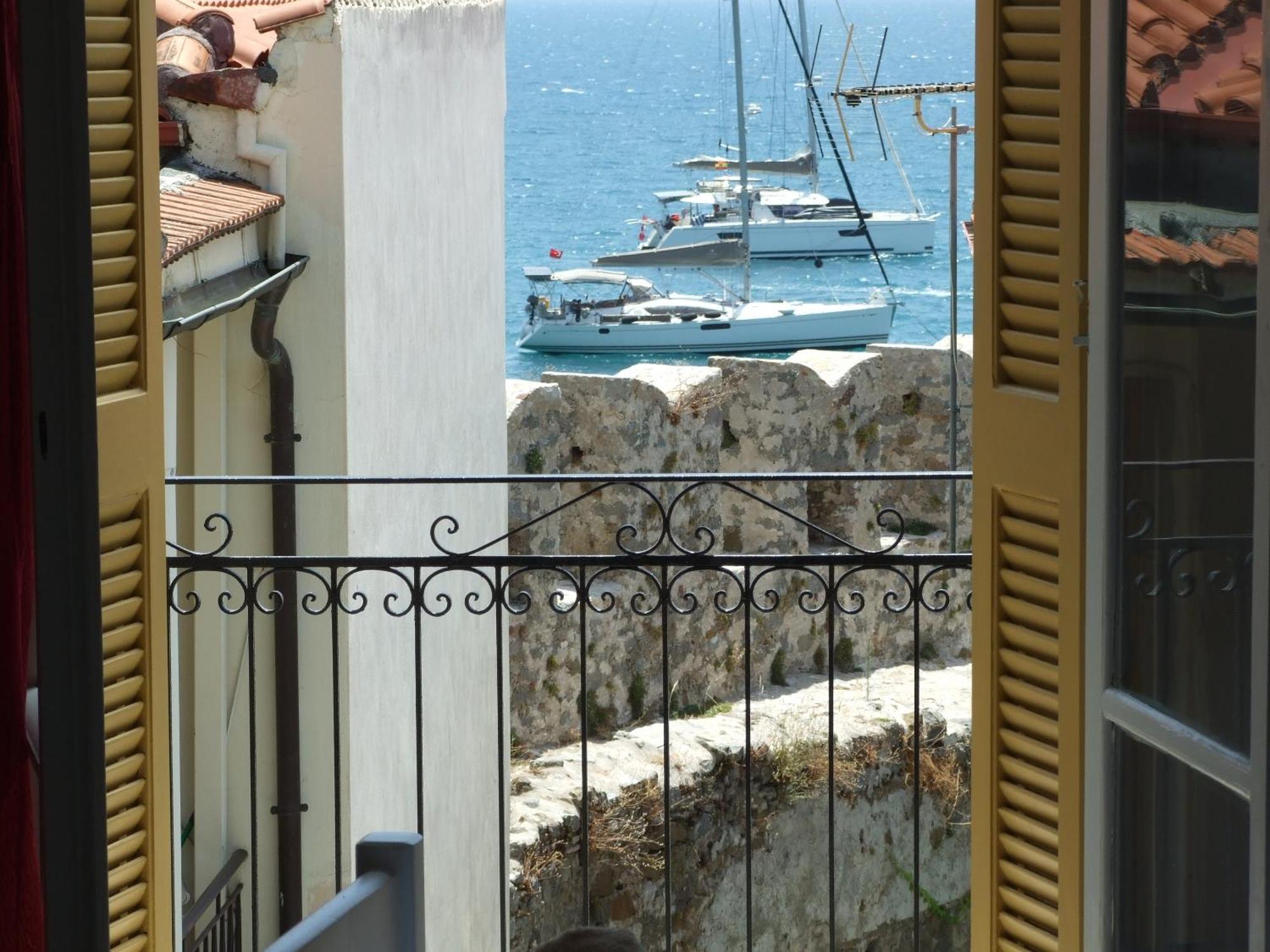 Nafpaktos Apartment And Studios In Port Zewnętrze zdjęcie