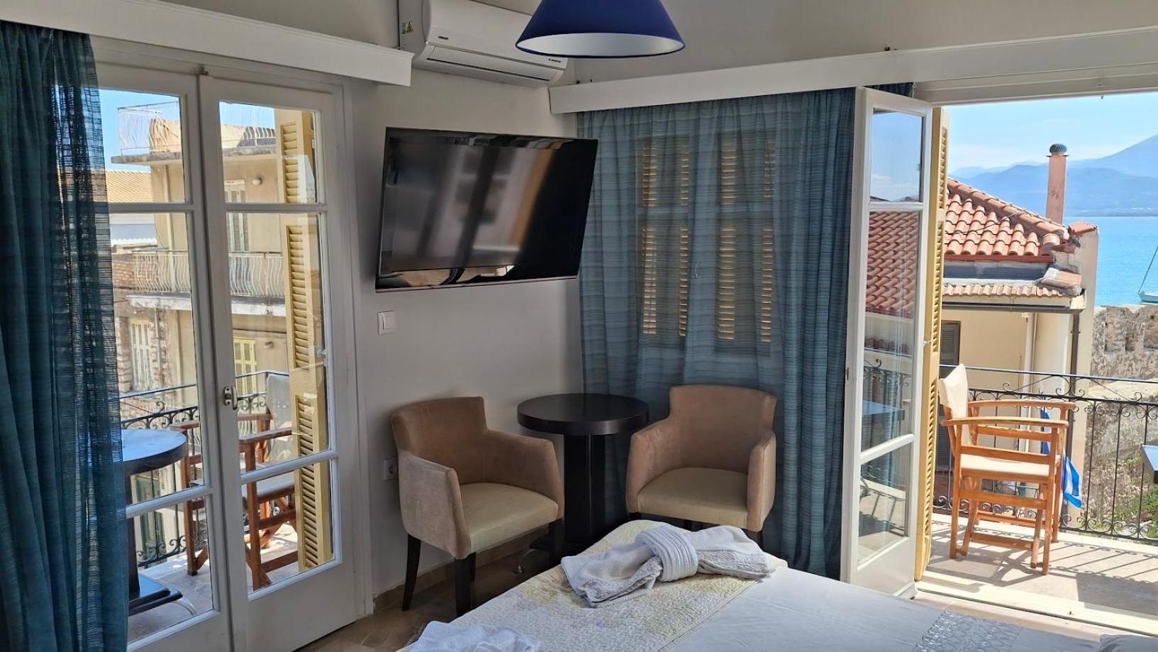Nafpaktos Apartment And Studios In Port Zewnętrze zdjęcie
