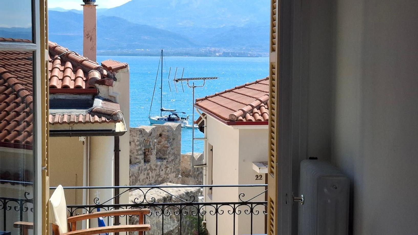 Nafpaktos Apartment And Studios In Port Zewnętrze zdjęcie